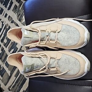Sorel Sneaker Boot